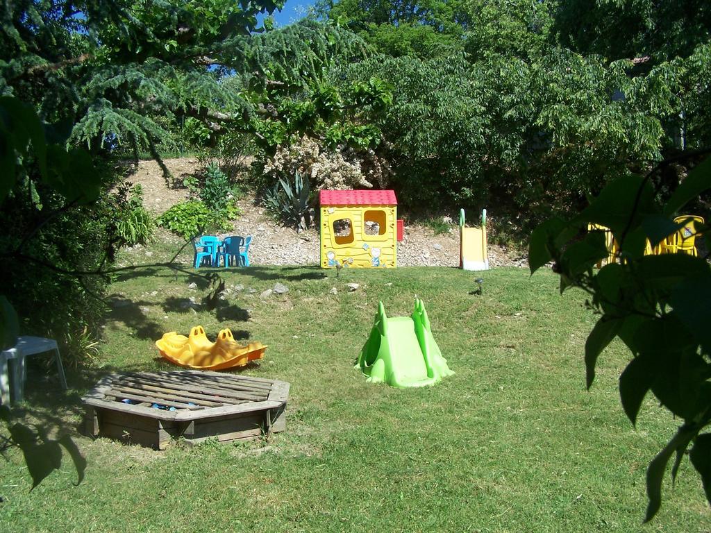 Chambres D'Hotes Les Clapas Chauzon Exterior foto